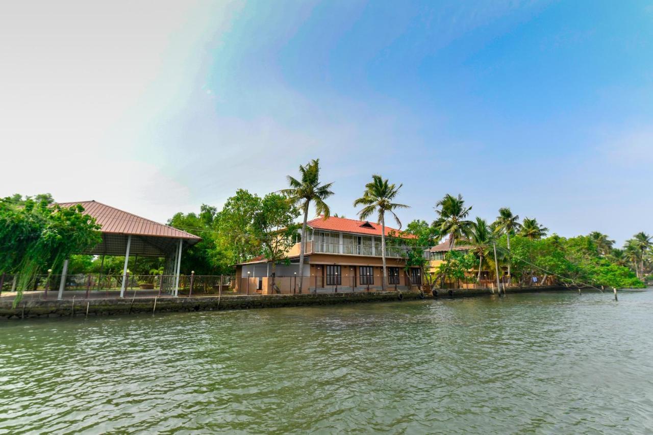 מלון Perumbalam Grand Ayur Island מראה חיצוני תמונה